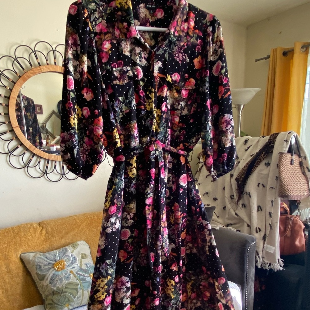 Torrid Tea Length Floral Polka Dot Shirt Dress Button Front Size 18/20 (2) - Picture 13 of 13